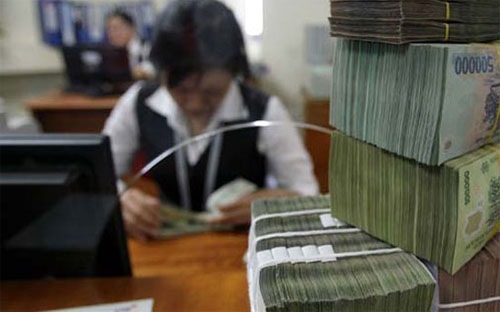 Dù trượt nhẹ, nhưng qua nhiều lần giảm lãi suất huy động, cơ hội giảm tiếp lãi suất cho vay được mở ra.