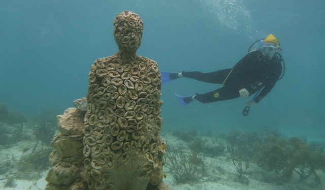 Lặn biển để ngắm những pho tượng bí ẩn và tuyệt đẹp - Ảnh 14.