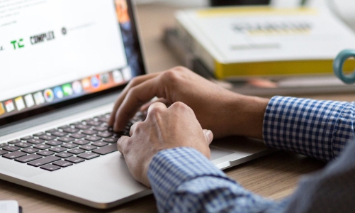 4 laptop dành cho doanh nhân bán chạy nửa đầu năm 2019
