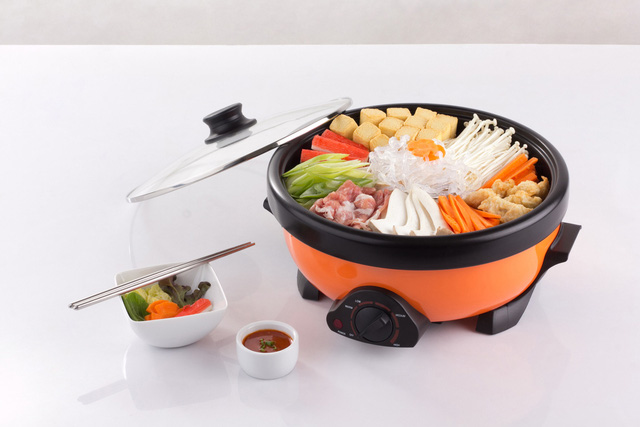 Kinh nghiệm chọn mua nồi lẩu điện - Ảnh 1.