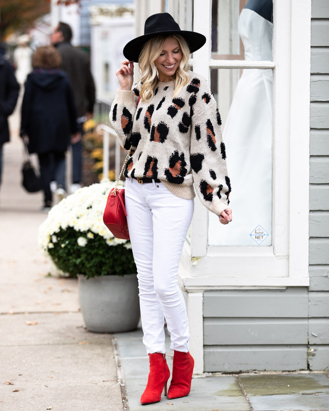 Tết diện trang phục đỏ để năm mới thành công - Ảnh 7.