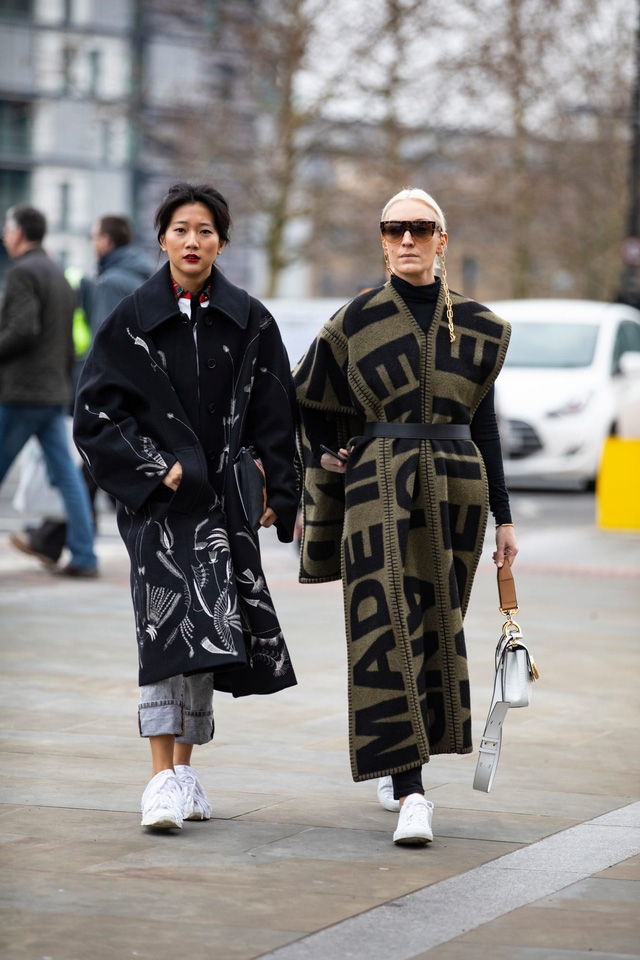 Những khoảnh khắc street style tại London Fashion Week 2019 - Ảnh 3.