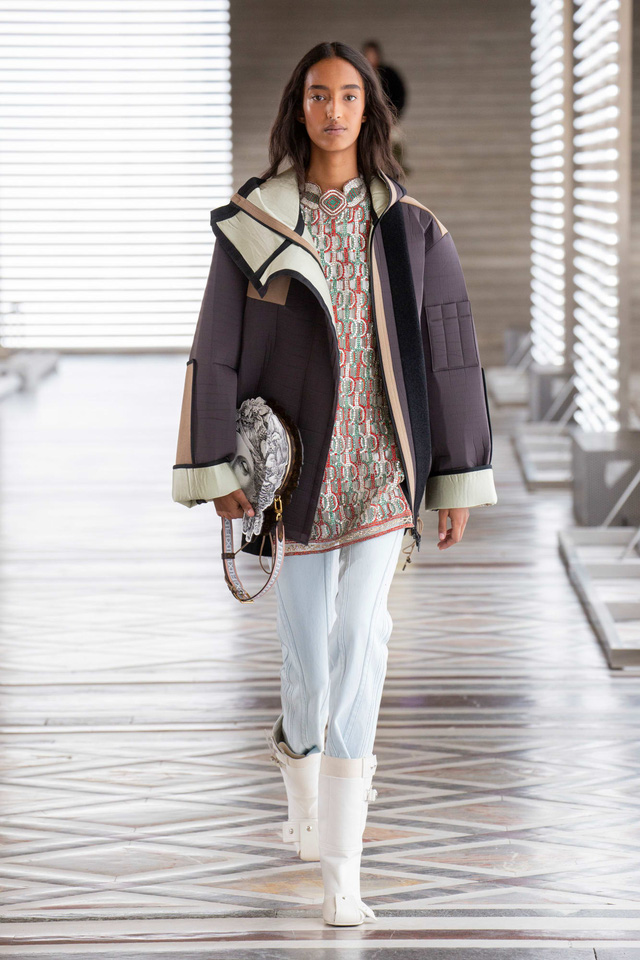 BST Thu Đông 2021 của Louis Vuitton: thành công của Nicolas Ghesquière - Ảnh 4.