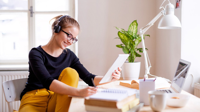 Đèn mặt trời có thực sự giúp được chứng rối loạn tâm lý theo mùa? - Ảnh 1.