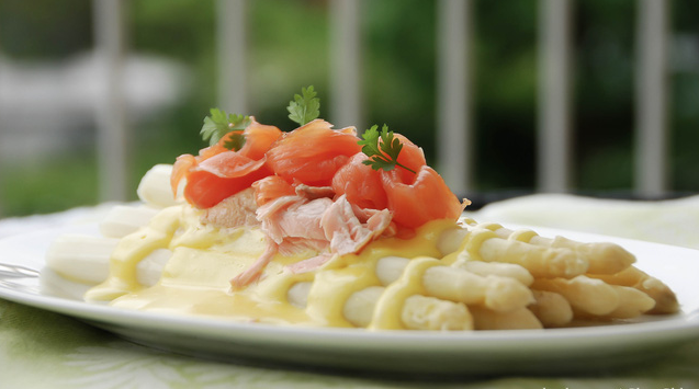 Đổi vị với măng tây trắng - Ảnh 1.