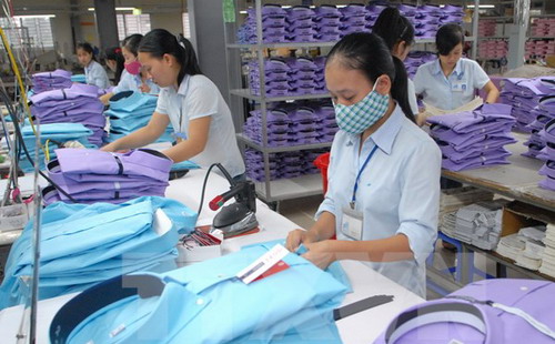 Trong số gần 40 mặt hàng, nhóm mặt hàng chính xuất khẩu vào Mỹ, dệt may có kim ngạch lớn nhất với trị giá gần 6,3 tỉ USD, chiếm 33,4% tổng giá trị xuất khẩu vào thị trường này.<br>