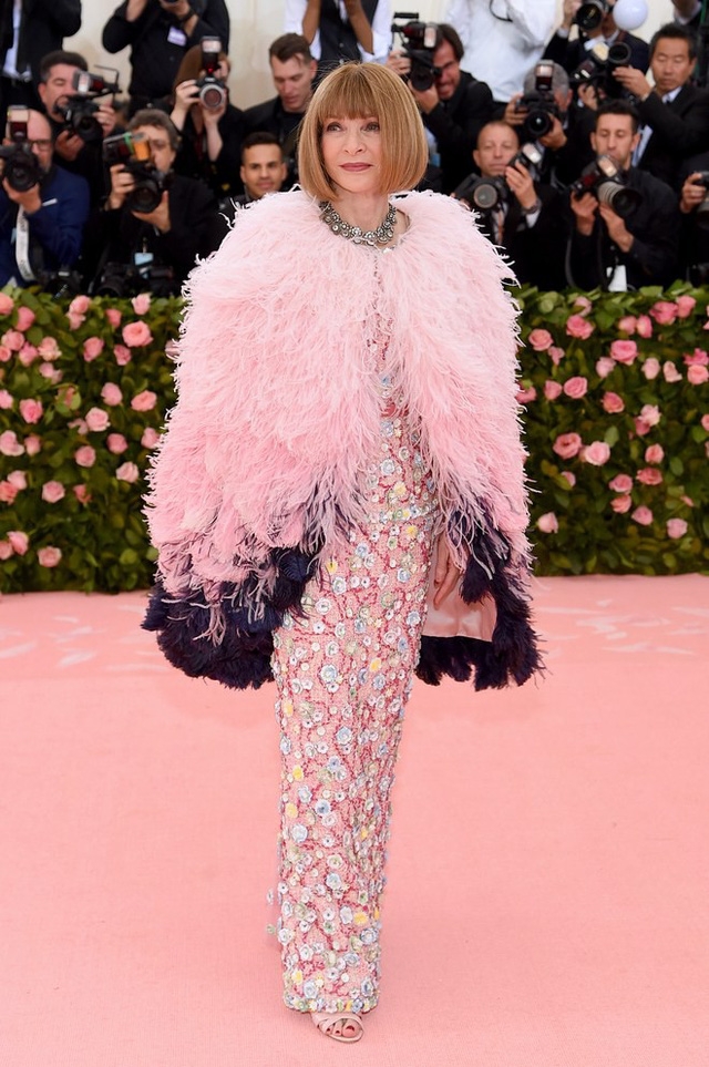 Met Gala 2019: những bộ trang phục trào phúng nhất trên thảm đỏ - Ảnh 2.