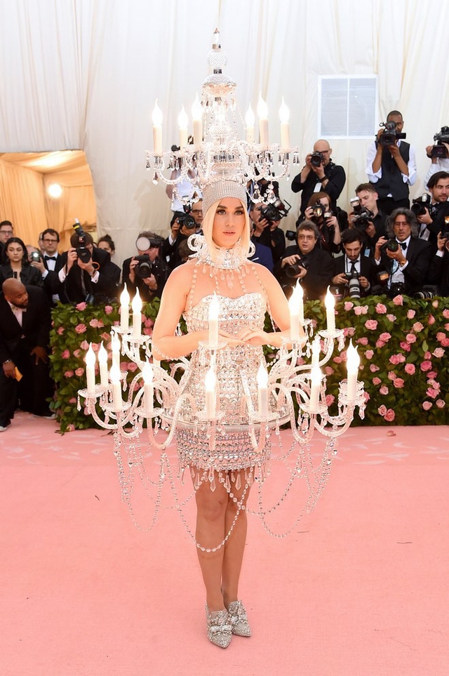 Met Gala 2019: những bộ trang phục trào phúng nhất trên thảm đỏ - Ảnh 24.