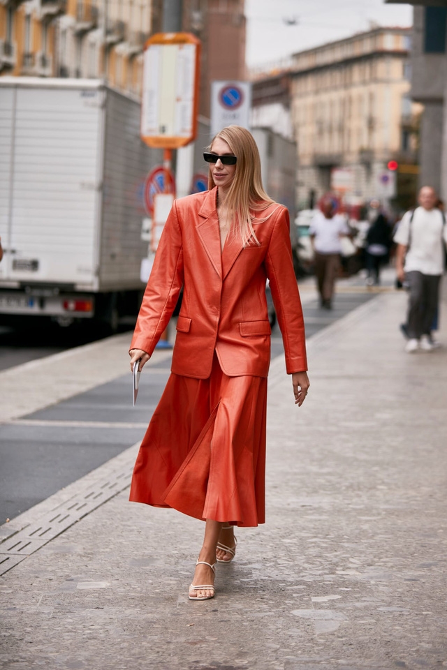 Chất liệu da nhuộm phủ sóng Milan Fashion Week - Ảnh 12.