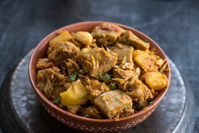 Mùa mít, bữa cơm gia đình có thêm món ăn mới - Ảnh 3.