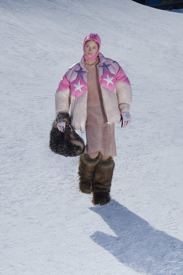 9 xu hướng nổi bật từ s&agrave;n diễn Paris Fashion Week 2021 - Ảnh 3.