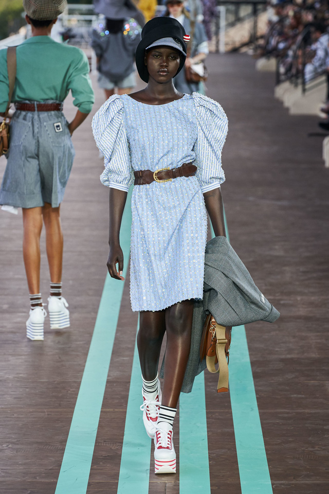 BST Resort 2020 của Miu Miu: hoài cổ và khác biệt - Ảnh 11.