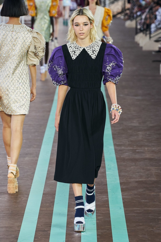 BST Resort 2020 của Miu Miu: hoài cổ và khác biệt - Ảnh 15.