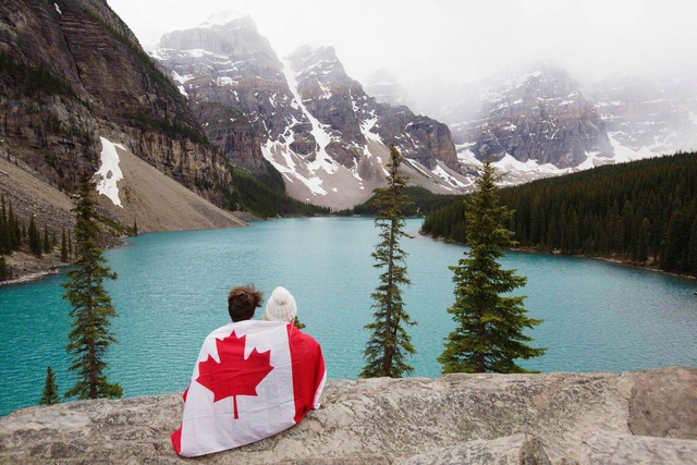 Cùng ngắm 5 hồ nước tự nhiên đẹp nhất thế giới - Ảnh 15.