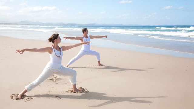 Các tư thế yoga người mới bắt đầu nên biết - Ảnh 2.