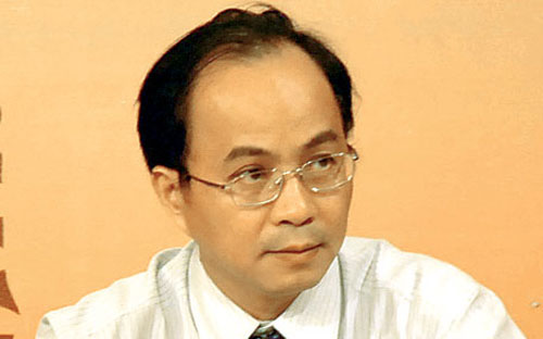 Phó chủ tịch UBND Tp.HCM Lê Mạnh Hà: "Chúng tôi đã phát hiện ra tình trạng cán bộ nhận lương cao hơn nhiều mức 2,6 tỷ đồng/năm nhưng chưa kết luận đúng hay sai".<br>