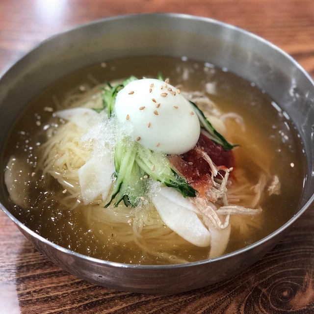 Đánh tan cái nóng Busan với món mỳ Milmyeon - Ảnh 5.