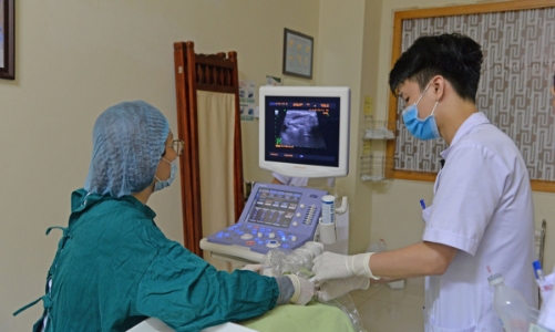 Điều trị nang giáp bằng phương pháp tiêm cồn tuyệt đối