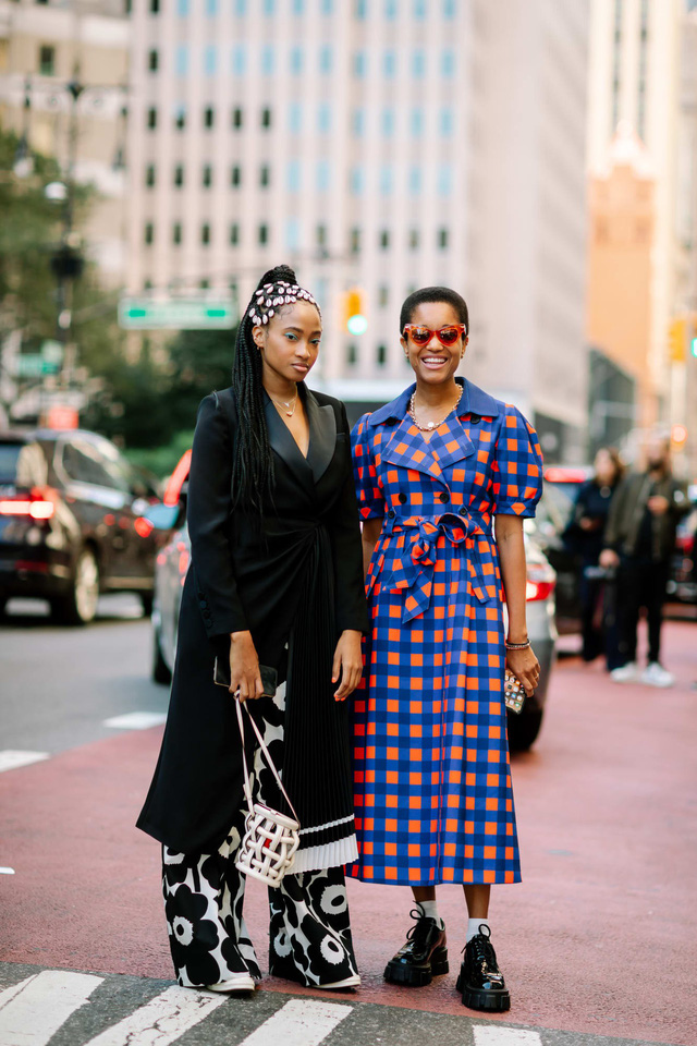 Những bộ cánh cá tính tại 2 ngày đầu New York Fashion Week - Ảnh 6.