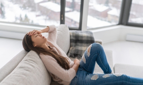 Đau đầu: cảnh giác với dị dạng mạch máu não