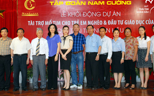 Ban cố vấn cho chương trình là những cán bộ quản lý, bác sỹ, lãnh đạo các cơ quan báo chí, trong đó có Thời Báo Kinh tế Việt Nam.