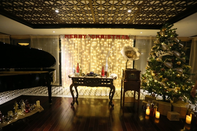 Hành trình khám phá đầy cảm xúc trên Du thuyền Indochine... - Ảnh 1.