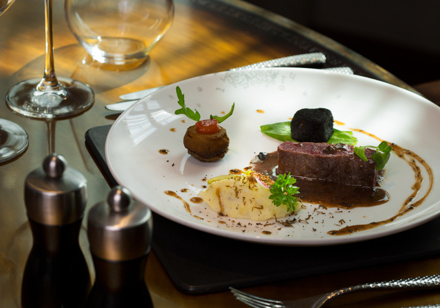 Thế nào là một thực đơn chuẩn sao Michelin cho mùa lễ hội? - Ảnh 3.