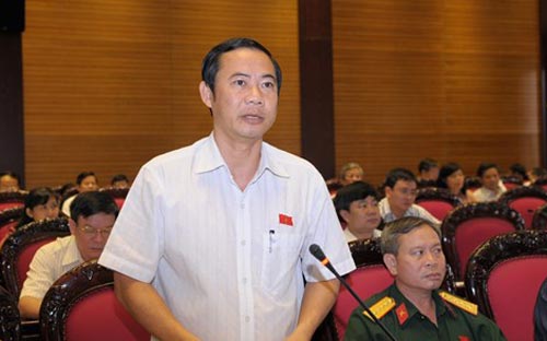 Đại biểu Nguyễn Thái Học: "Chỉ khi nào người dân biết được đầy đủ, xác thực tình hình khó khăn của đất nước, thấy được sự quyết tâm, quyết liệt của Chính phủ thì người dân mới sẵn lòng thắt lưng buộc bụng, chung lưng đấu cật cùng Chính phủ để tháo gỡ khó khăn, góp phần đưa đất nước vượt qua gian nan, thử thách để phát triển".<!--[if gte mso 9]><xml>
 <o:OfficeDocumentSettings>
  <o:TargetScreenSize>800x600</o:TargetScreenSize>
 </o:OfficeDocumentSettings>
</xml><![endif]-->

<p class="MsoN
