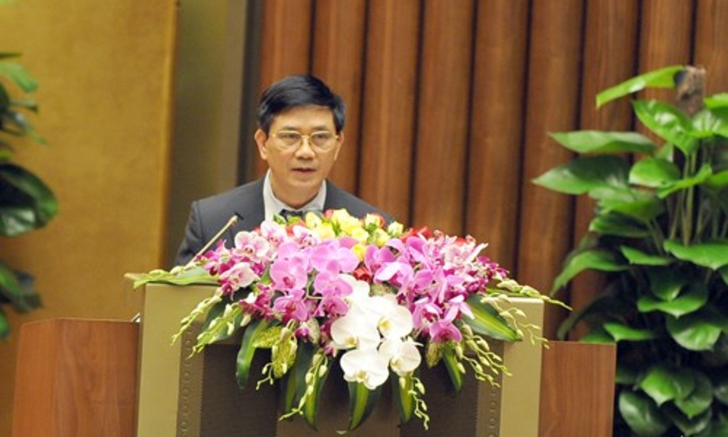 Chủ nhiệm Ủy ban Tư pháp Nguyễn Văn Hiện đọc báo cáo thẩm tra dự án Luật Tạm giam, tạm giữ.<br>