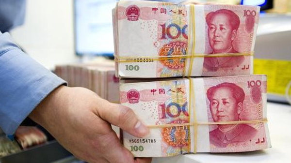 Nhân dân tệ tiếp tục mất giá