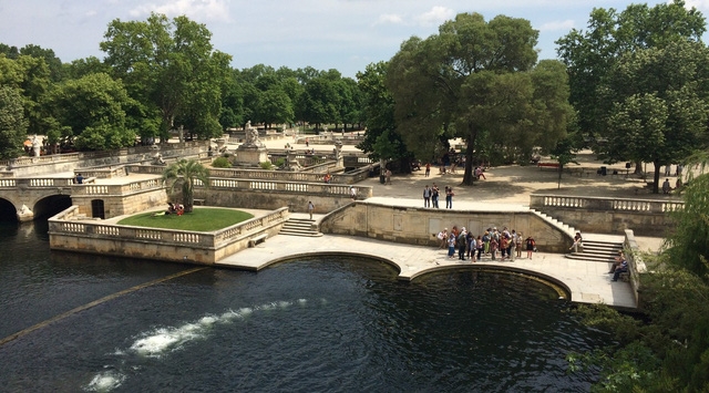 Mùa thu vàng mơ mộng ở Nîmes - Ảnh 11.