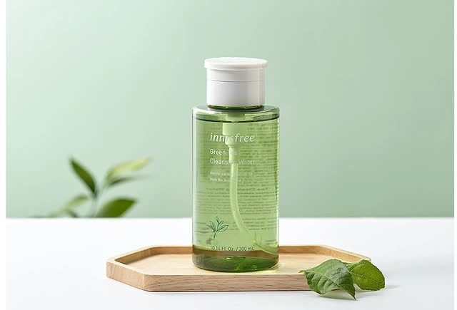 5 sản phẩm tẩy trang từ trà xanh cho làn da mùa xuân - Ảnh 1.