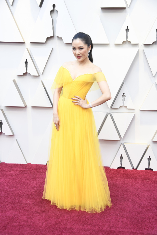 Thảm đỏ Oscar 2019: 10 bộ cánh gây ấn tượng nhất - Ảnh 6.