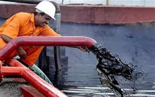 Hồi tháng 5, Saudi Arabia tăng sản lượng dầu lửa lên mức khoảng 10,3
 triệu thùng/ngày, cao chưa từng có từ trước đến nay, trong bối cảnh nhu
 cầu tiêu thụ dầu của thế giới đi lên.