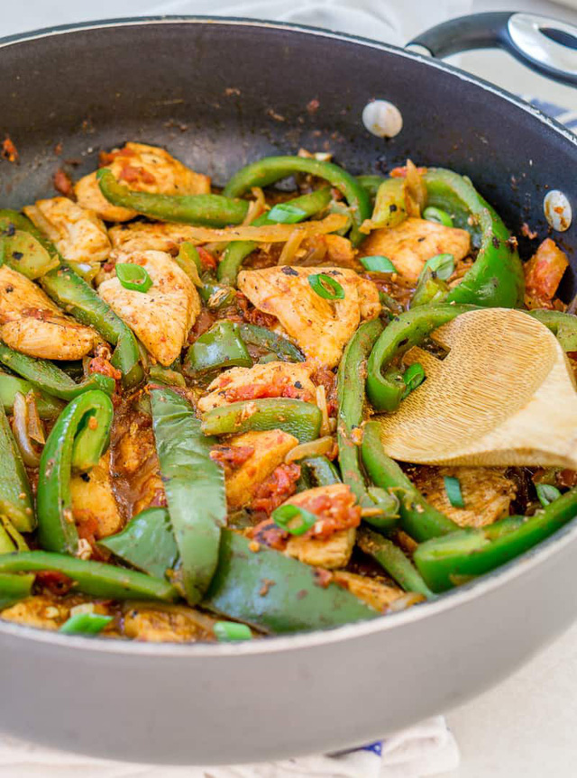 3 món ăn bổ sung vitamin với ớt chuông - Ảnh 2.