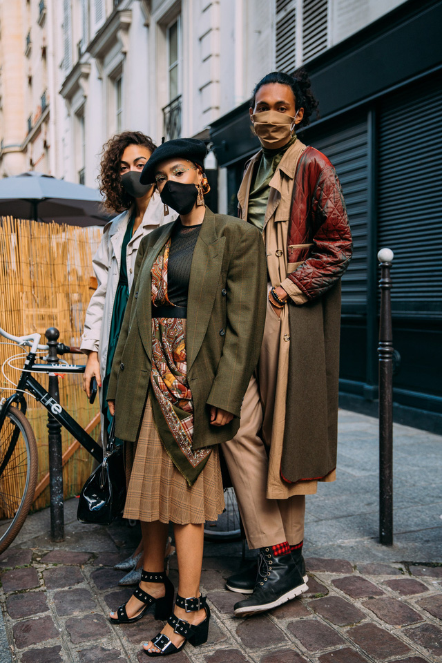 Paris Fashion Week Xuân – Hè 2021: mốt nhất là… khẩu trang - Ảnh 12.