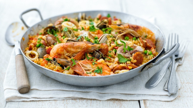 Paella – món cơm chiên do cánh mày râu chế biến - Ảnh 4.