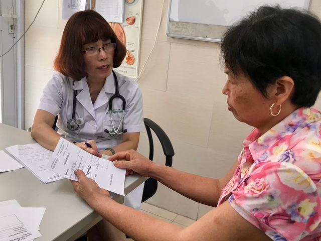 Sử dụng tế bào gốc trong điều trị bệnh phổi tắc nghẽn mạn tính - Ảnh 1.