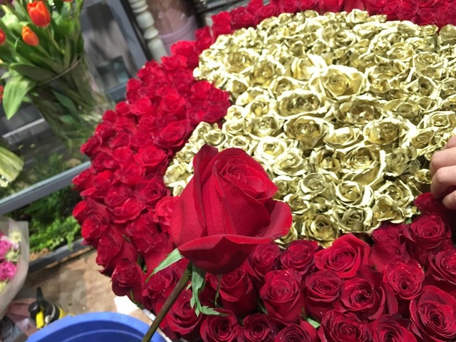 Bó hoa khủng ngày 8/3 - Ảnh 3.