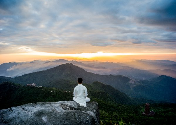 Cùng chiêm bái những di sản quý giá của chốn địa linh Yên Tử - Ảnh 1.