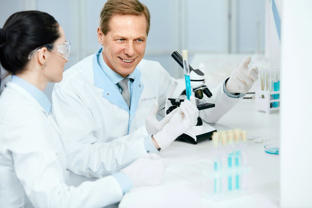 Ra mắt kênh mua sắm trực tuyến mới của Oriflame - Ảnh 2.