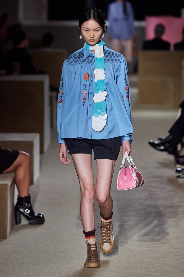 BST Resort 2020 của Prada: tự do cùng cotton - Ảnh 5.
