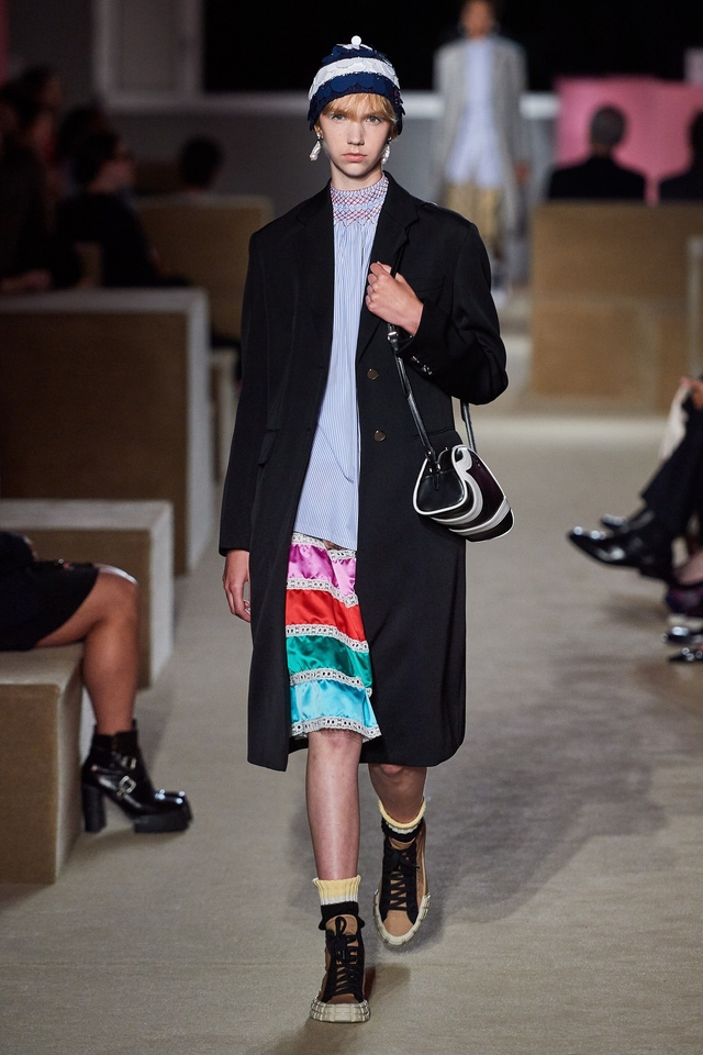 BST Resort 2020 của Prada: tự do cùng cotton - Ảnh 6.