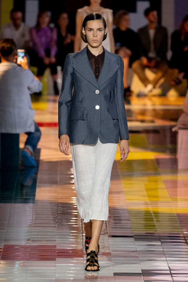 BST Xuân Hè 2020 của Prada: sự thanh lịch cổ điển - Ảnh 2.