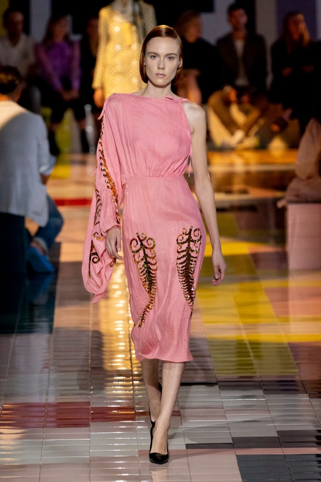 BST Xuân Hè 2020 của Prada: sự thanh lịch cổ điển - Ảnh 16.