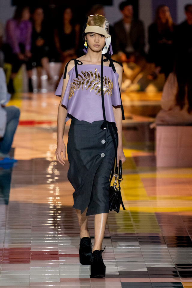 BST Xuân Hè 2020 của Prada: sự thanh lịch cổ điển - Ảnh 17.