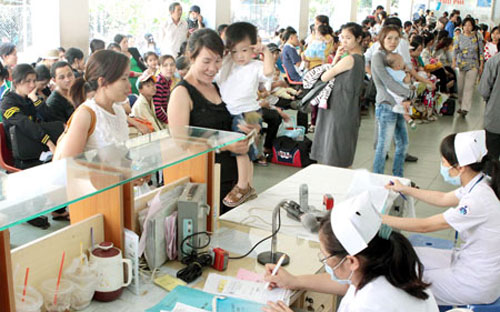 Tình trạng quá tải bệnh viện dù đã được cải thiện nhưng nhìn chung vẫn chưa đáp ứng được mục tiêu đề ra.<br>