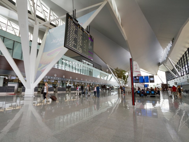 10 sân bay lớn tốt nhất thế giới - Ảnh 4.