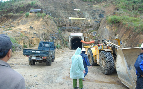 Hiện trường nơi xảy ra sự cố sập hầm thuỷ điện Đạ Dâng-Đa Chomo sáng 16/12.<br>