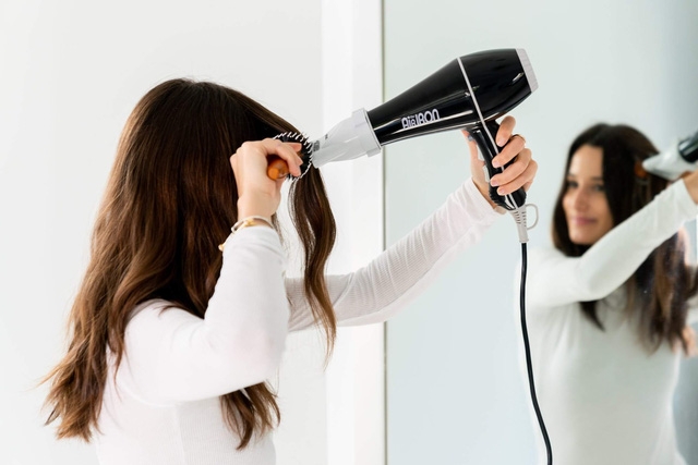 Chọn máy sấy tóc nào tốt? - Ảnh 1.